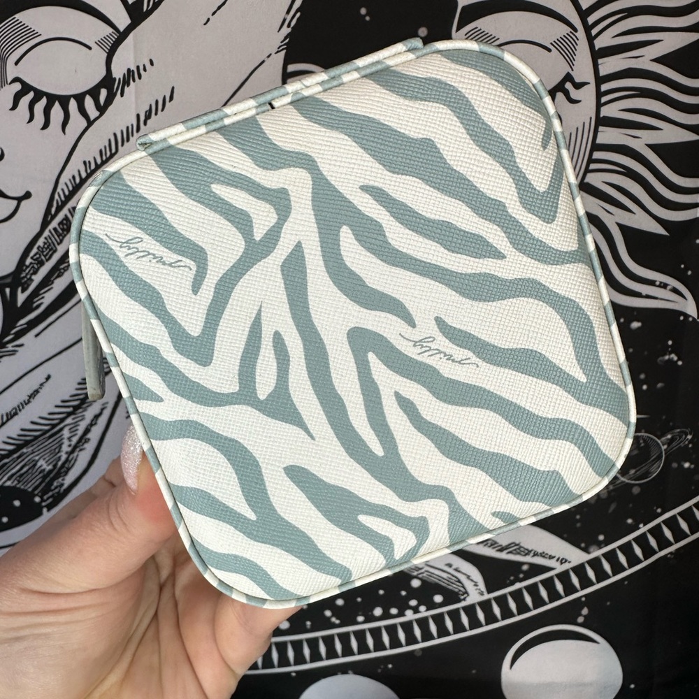 Milly Travel Jewelry Holder